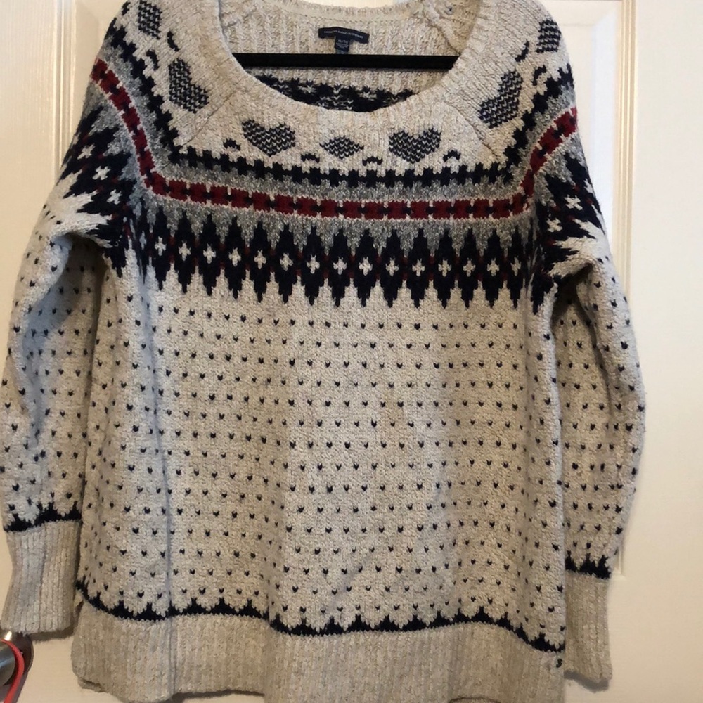 American Eagle Sweater